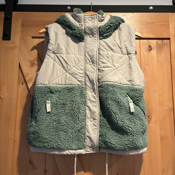 FP MOVEMENT X FREE PEOPLE Adventure Awaits Vest Beige Green XS Oversized Fit - Picture 3 of 13